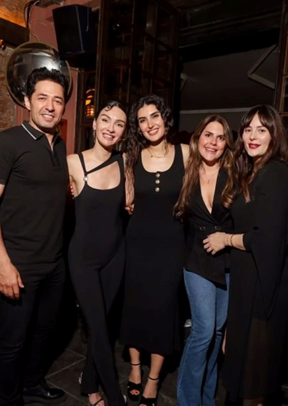 Birce Akalay'dan 40. yaş günü partisi: Aşkımız ve neşemiz sonsuz olsun - 3