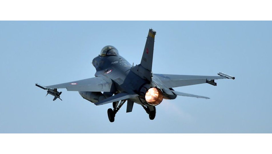 Irak'ın kuzeyine hava harekatı