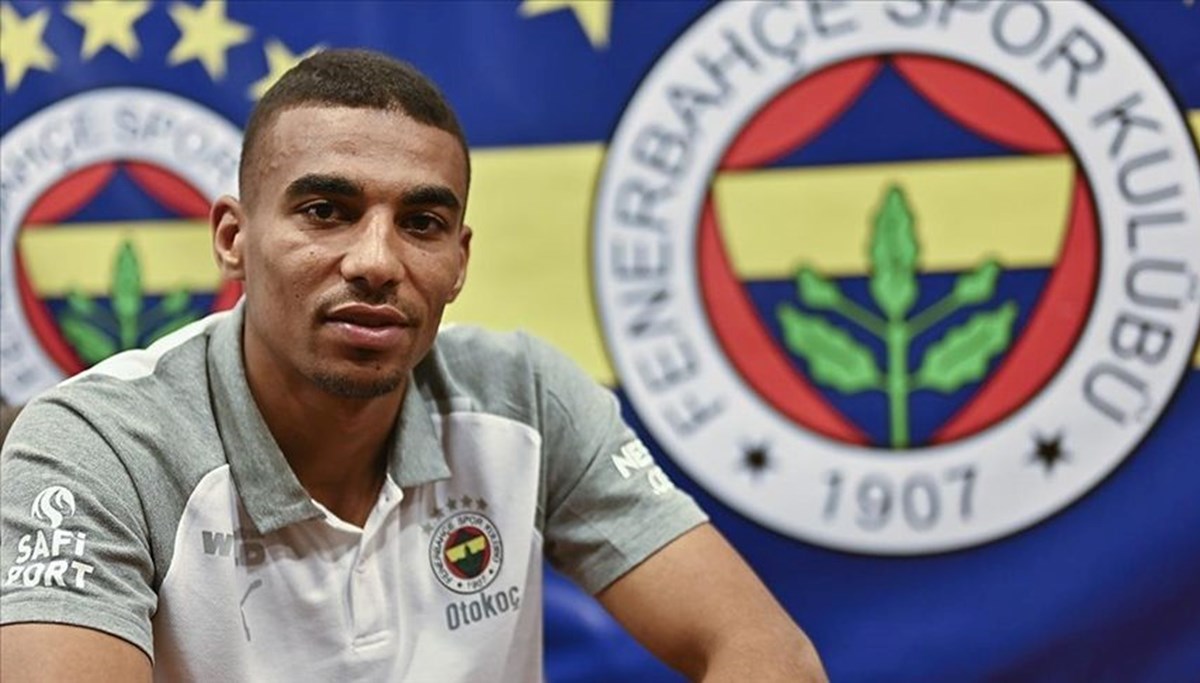 Fenerbahçe'den Alexander Djiku açıklaması: Kırık tespit edildi Fenerbahçe'den Alexander Djiku açıklaması: Kırık tespit edildi