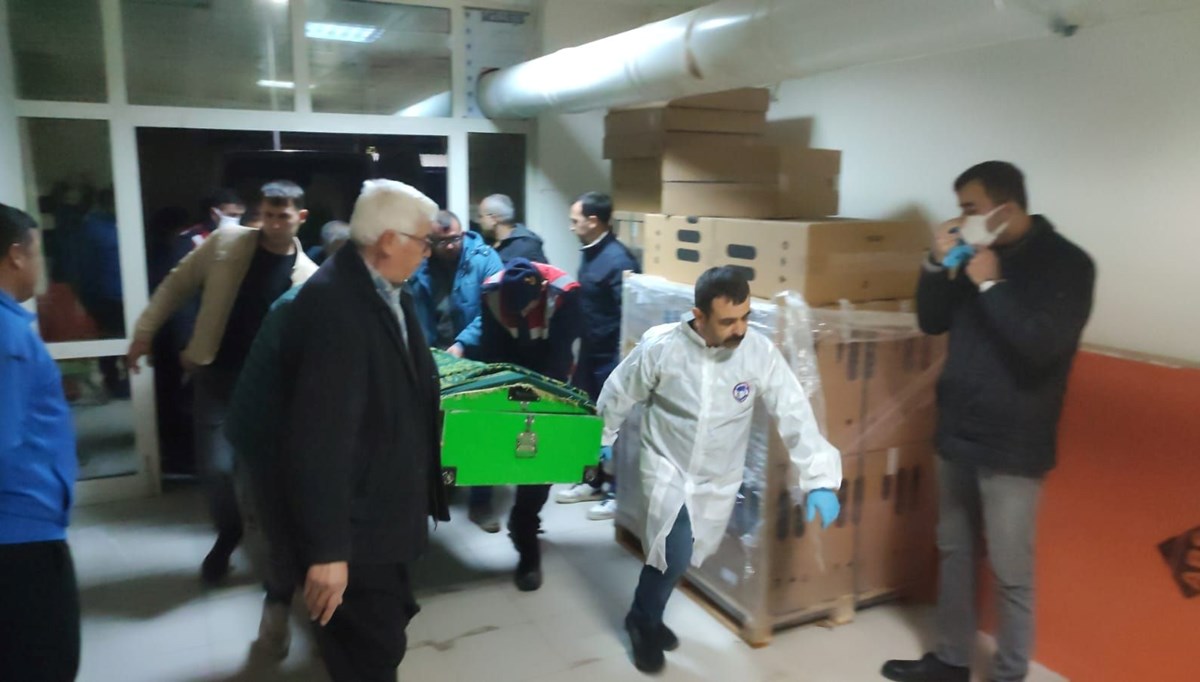 Kayıp olarak aranıyordu, dere yatağında tabancayla vurulmuş cansız bedeni bulundu Kayıp olarak aranıyordu, dere yatağında tabancayla vurulmuş cansız bedeni bulundu