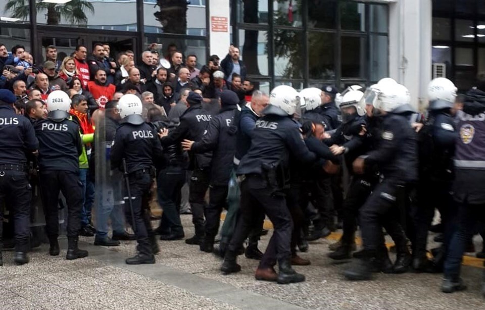 İzmir'de eylem yapmak isteyen işçilere müdahale - 2
