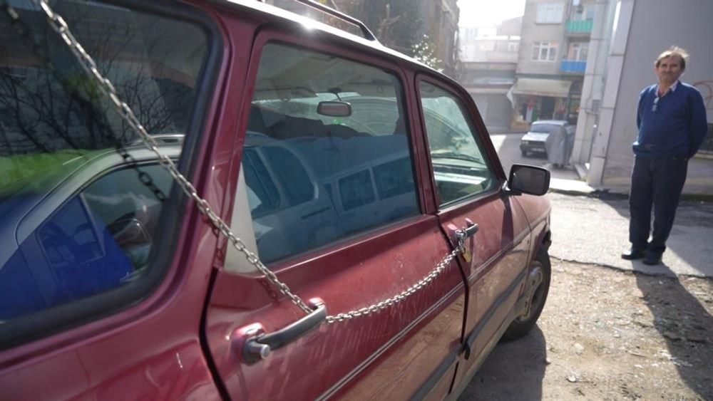 Samsun'da esnaftan hırsızlara karşı ilginç yöntem: Otomobilini zincire vurdu - 4