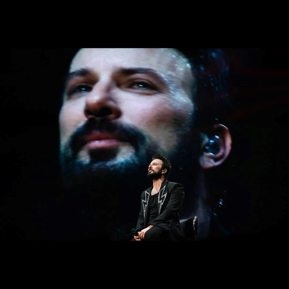 Tarkan sahnede gözyaşlarına boğulmuştu: Acım acınız oldu - 7