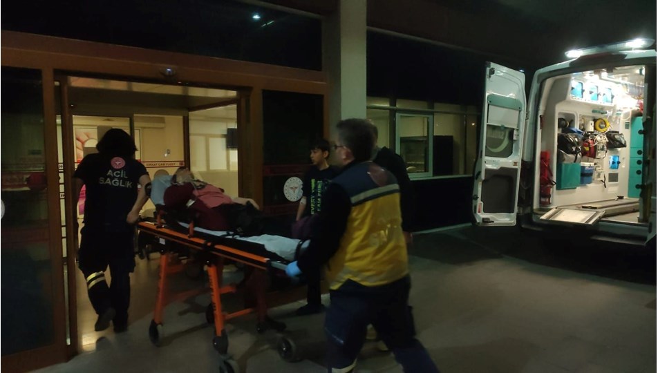 Anne ile oğlu sobadan zehirlendi
