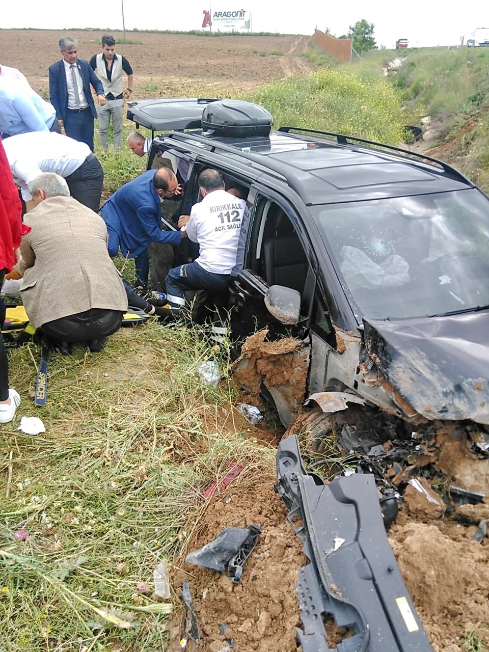 İYİ Parti milletvekili adayları trafik kazası geçirdi - 2