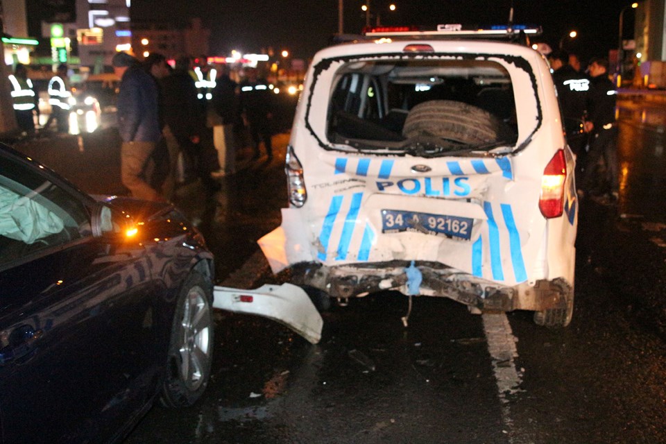 Bostancı'da midibüs devrildi: 3 ölü, 17 yaralı - 3