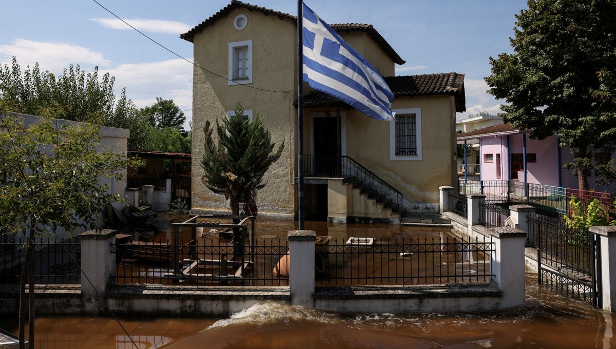 Yunanistan'da sel: Can kaybı sayısı 10'a yükseldi