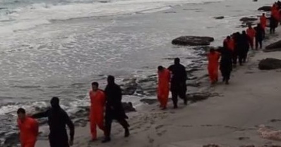 IŞİD, 21 Mısırlı Hristiyan rehiniyi öldürdü - 1