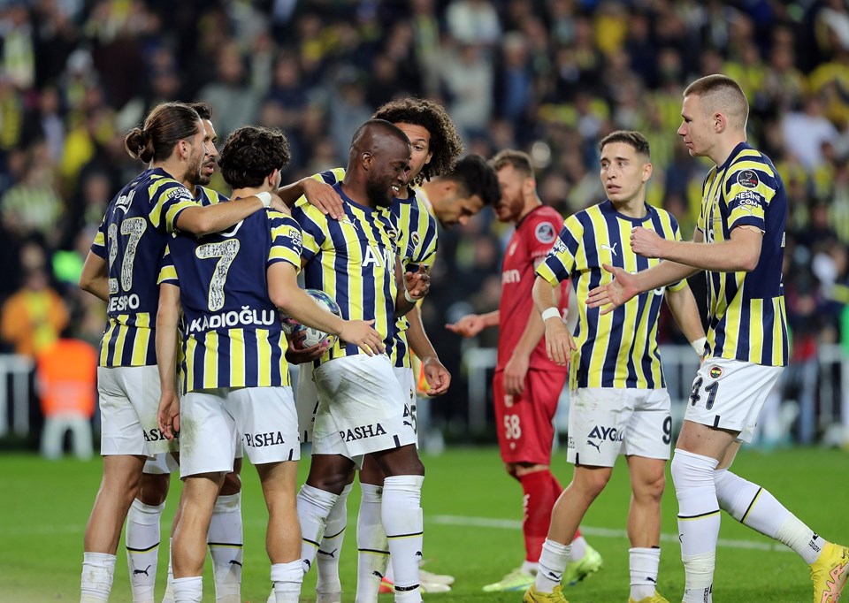 Fenerbahçe'den Enner Valencia ve Ezgjan Alioski açıklaması - 1