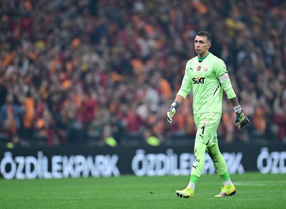 Fernando Muslera'nın halefi belli oluyor: Galatasaray'ın operasyonunu duyurdular - 3