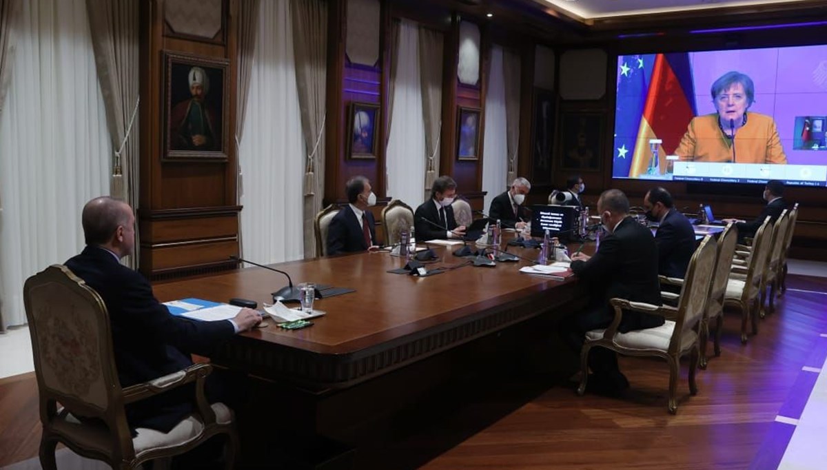 Cumhurbaşkanı Erdoğan, Merkel ile video konferans yaptı