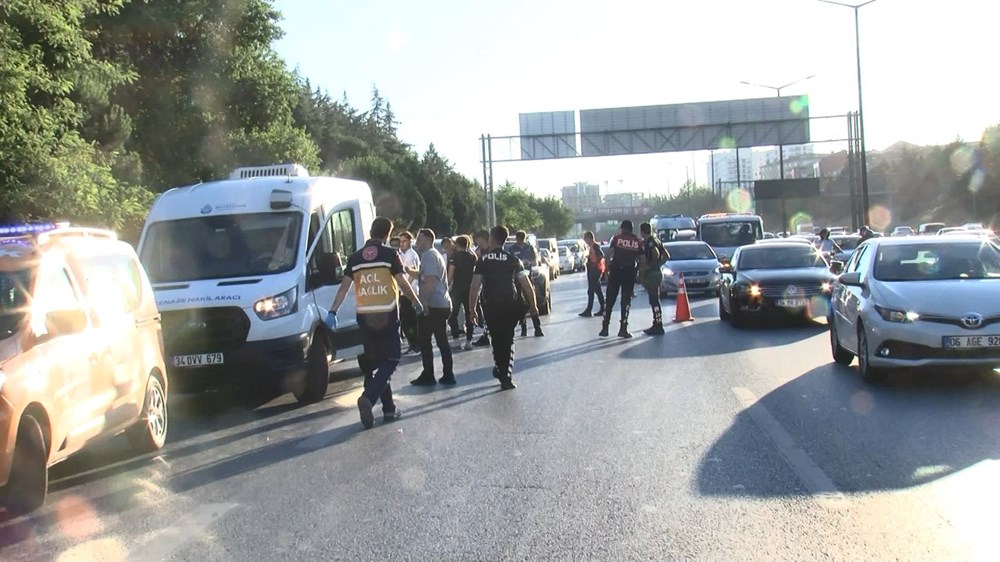 İstanbul'da TEM Otoyolu kenarında ceset bulundu - 8