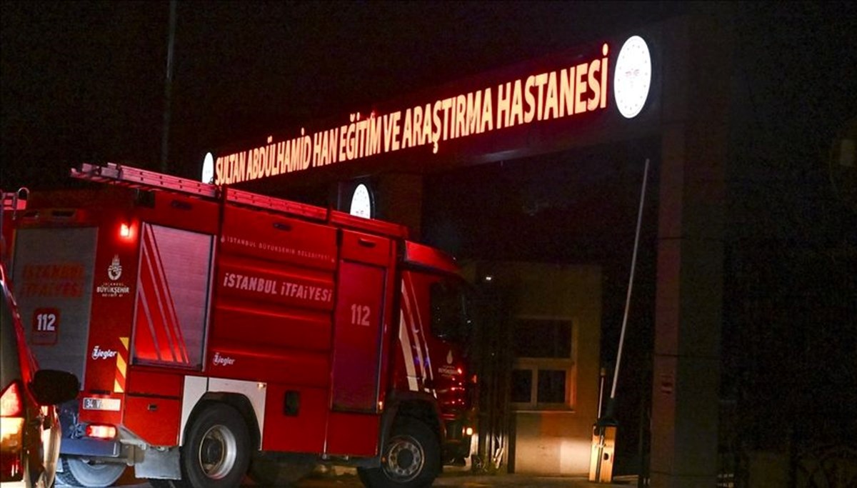 Üsküdar'daki hastane yangınında ölü sayısı 3'e yükseldi Üsküdar'daki hastane yangınında ölü sayısı 3'e yükseldi