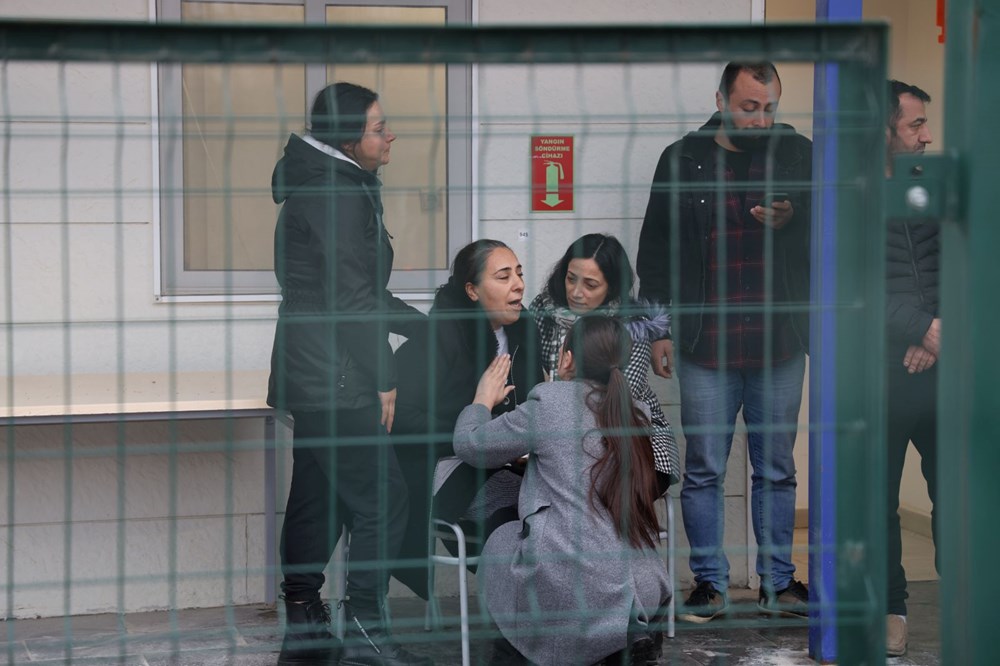 Erzincan'daki maden faciasında gözü yaşlı ailelerin bekleyişi sürüyor - 1