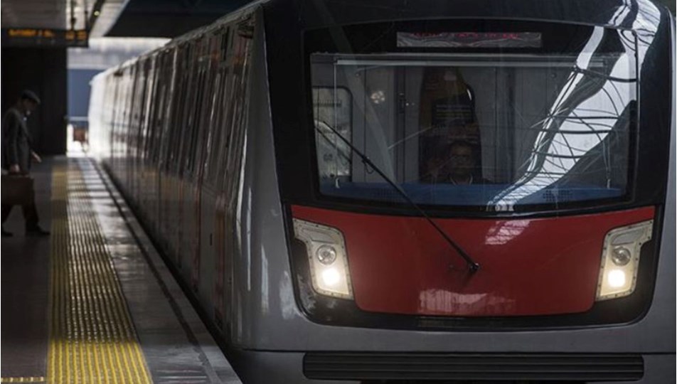 Ankara'da bazı otobüs ve metro durakları kapatıldı