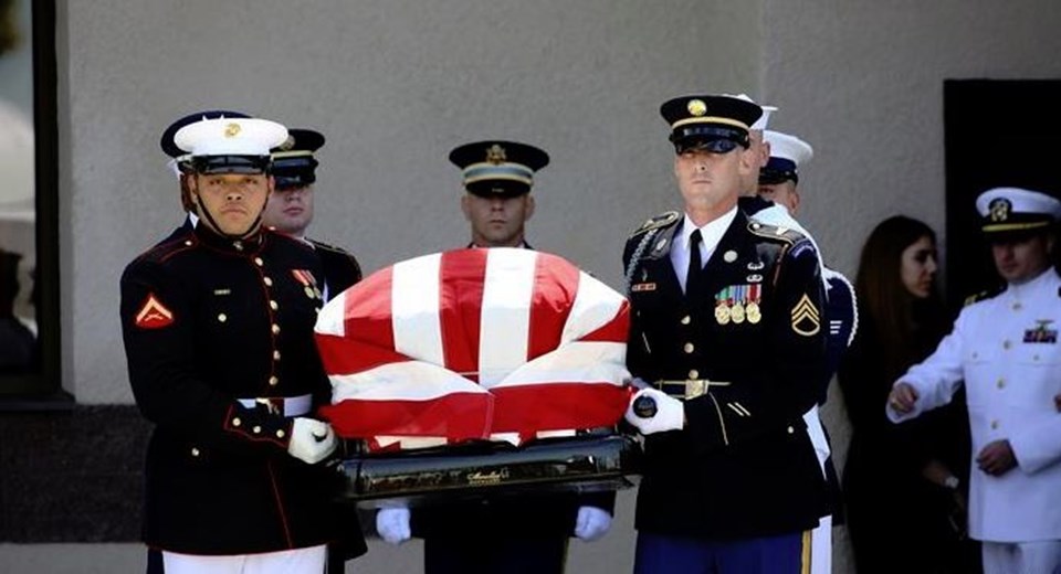 McCain'in cenazesine Trump katılmıyor - 1