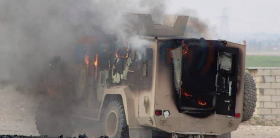 SON DAKİKA: Suriye'de ABD/YPG konvoyuna saldırı: 5 ölü - 1