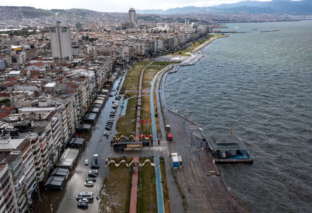 İzmir ve İstanbul’daki deniz taşkınlarına karşı kum torbalıönlem çağrısı - 5