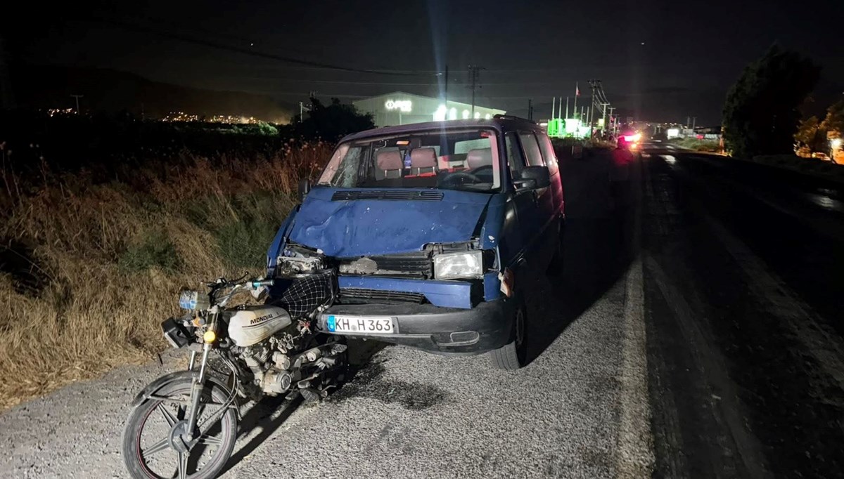 Söke’de minibüs motosiklete çarptı