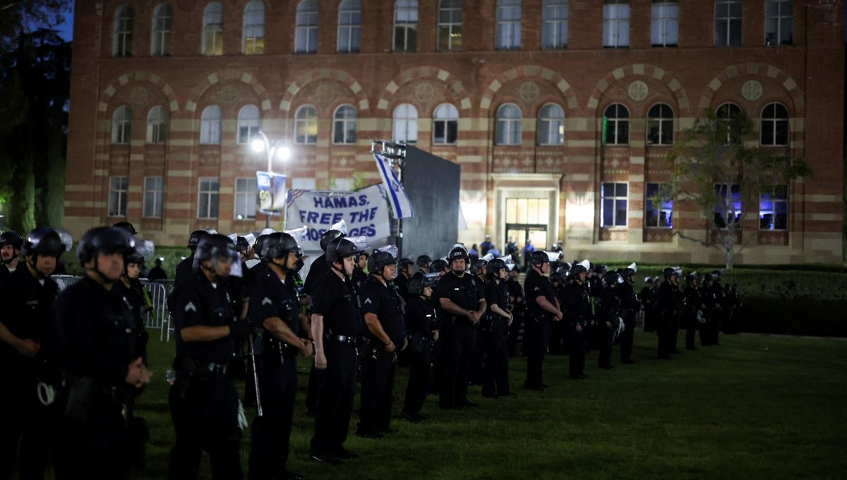 ABD öğrenci protestoları | Polis, UCLA kampüsüne yığınak yaptı
