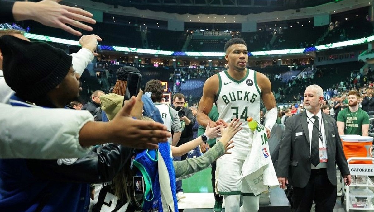 NBA'de Antetokounmpo'dan kariyer rekoru NBA'de Antetokounmpo'dan kariyer rekoru