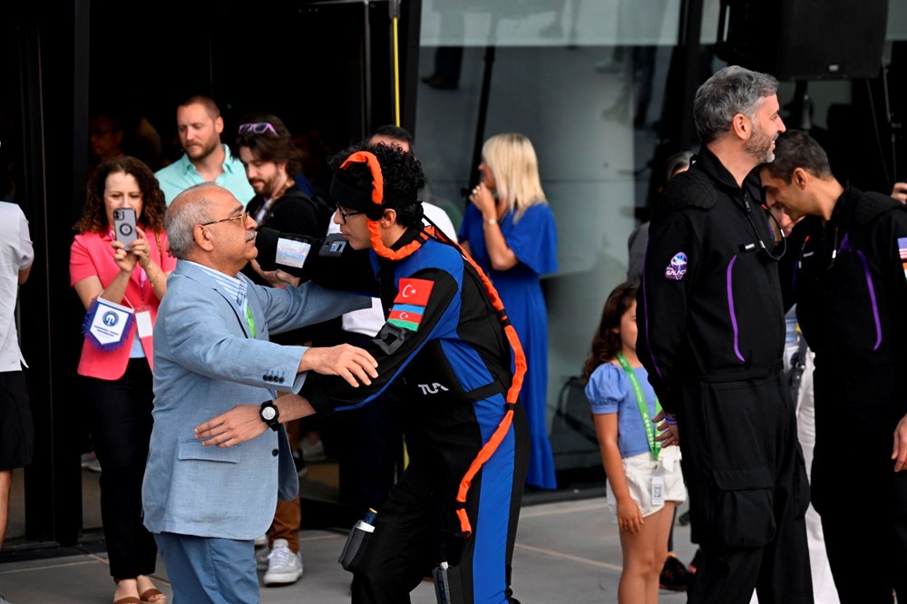 Türkiye'nin 2'nci uzay misyonu tamamlandı: Tuva Cihangir Atasever'in içinde bulunduğu araç Dünya'ya iniş yaptı - 6