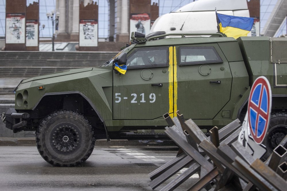 Rusya'nın saldırısı altındaki Kiev'de son durum: Tanklar barikatlarla engellenmeye çalışılıyor - 6