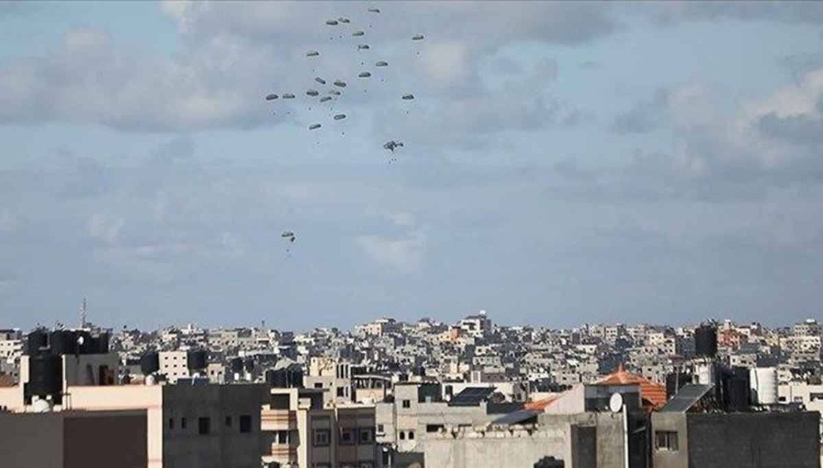 Gazze'ye havadan yardımlar can aldı