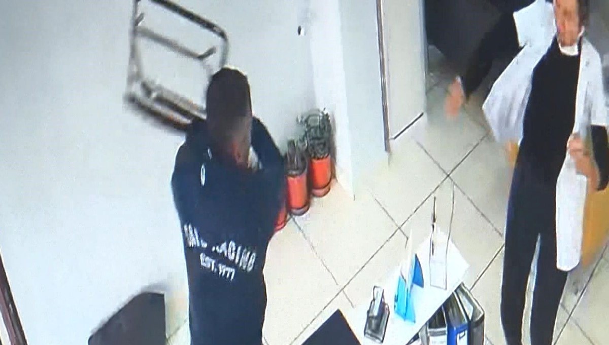 Güngören'de kadın diş hekimine saldırı kamerada Güngören'de kadın diş hekimine saldırı kamerada