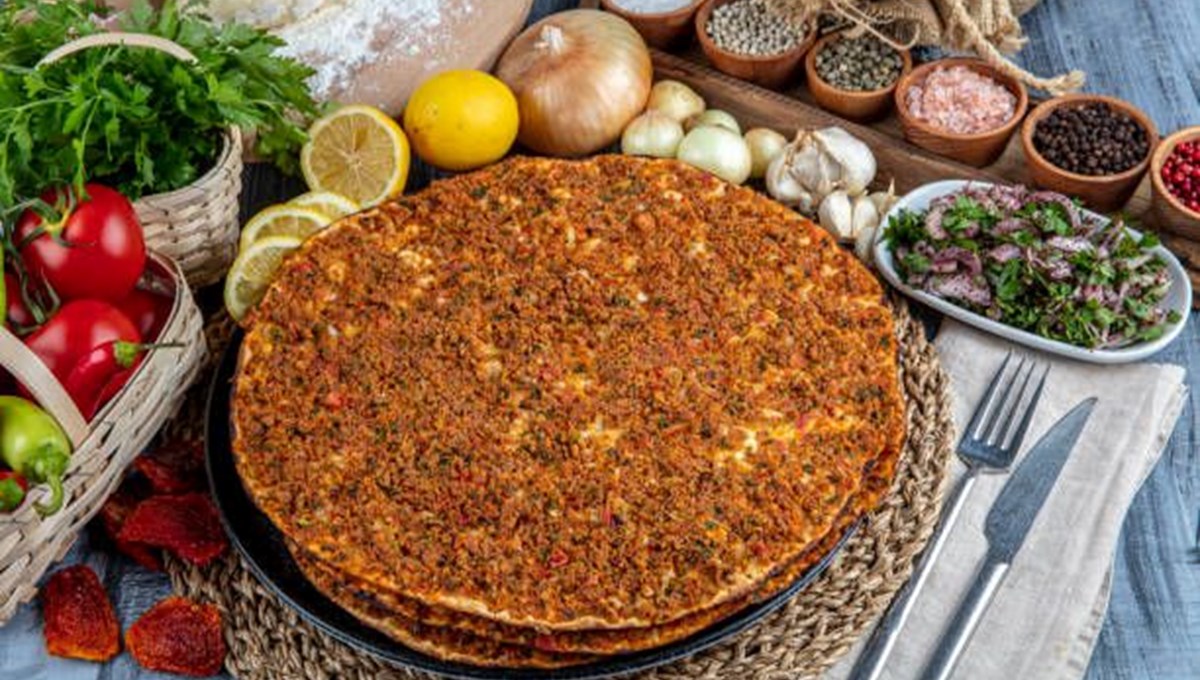 BakanlÄ±k: Lahmacun, pide ve bÃ¶rekten numune alÄ±nmaya devam edilecek