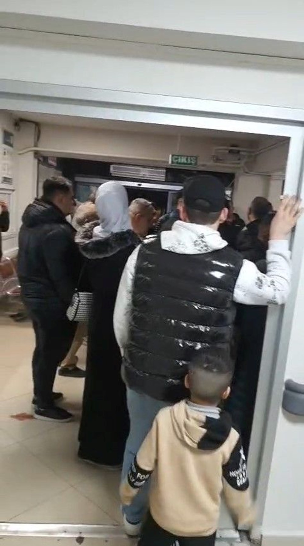 Tavuk Döner Dehşeti: Zehirlenenlerin Ağzından Hastane İşkencesi 74 yZmcfJDWsUKAcMh6NlqRug