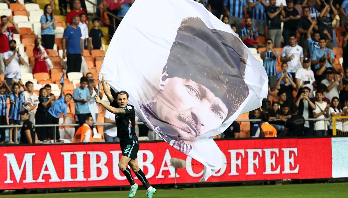 Süper Lig takımlarından 29 Ekim Cumhuriyet bayramı mesajı Süper Lig takımlarından 29 Ekim Cumhuriyet bayramı mesajı
