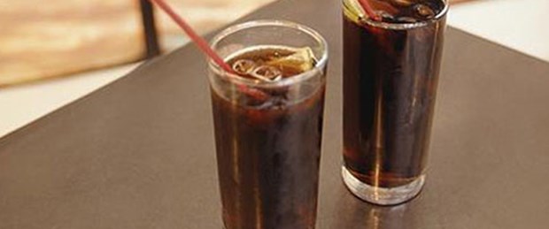 16 yıldır su yerine kola içiyor