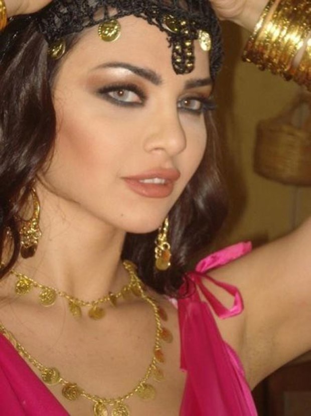 http://cdn1.ntv.com.tr/gorsel/yasam/2010un-en-seksi-50-arap-kadini/9-amar,axtG7kcKO0Ow63GJCp1BsQ.jpg?mode=crop&amp;scale=both&amp;v=20100720161959000&amp;maxWidth=620