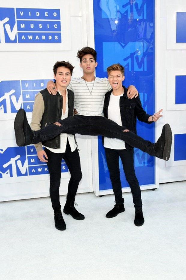 Forever In Your Mind üyeleri Emery Kelly, Ricky Garcia ve Liam Attridge