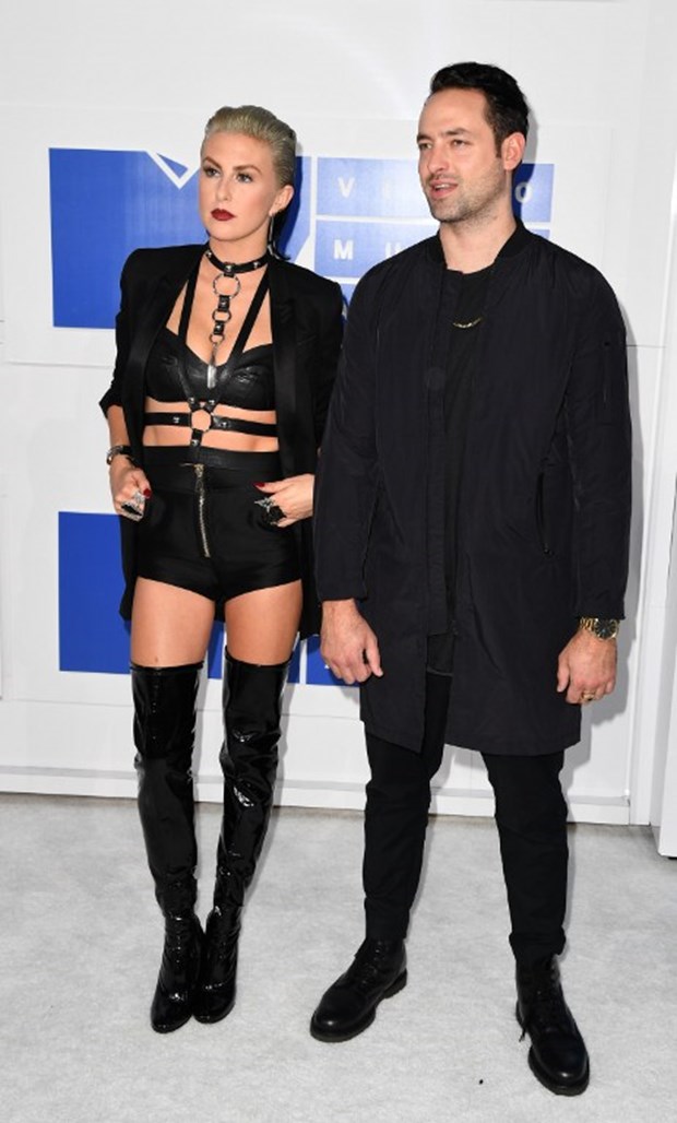Sarah Barthel ve Josh Carter