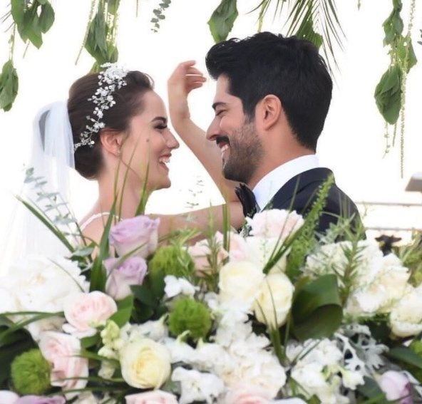 FAHRİYE EVCEN-BURAK ÖZÇİVİT