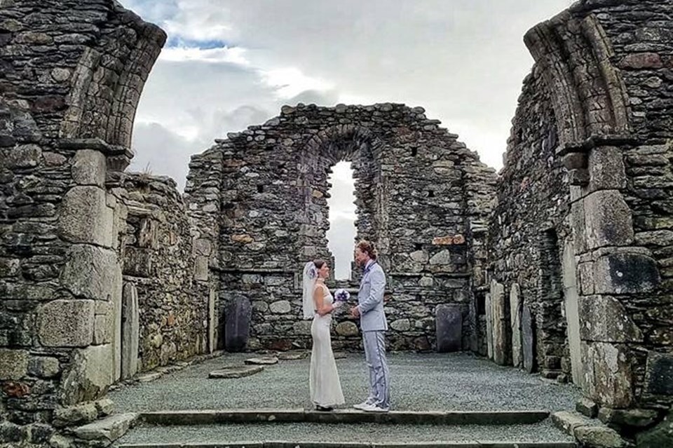 Çift kalan sürede 17 kez daha nikah masasına oturacak.