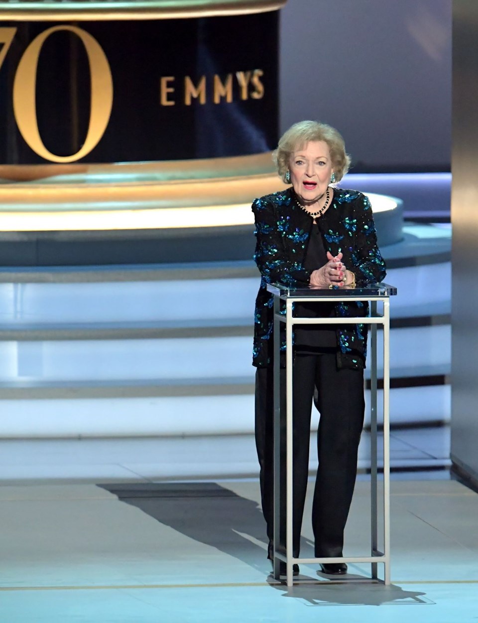 24 ADAYLIK, SIFIR ÖDÜL