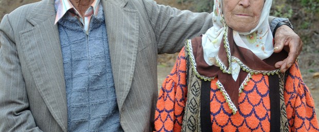 80'lik çiftin gizli aşkı dillere düşerse...