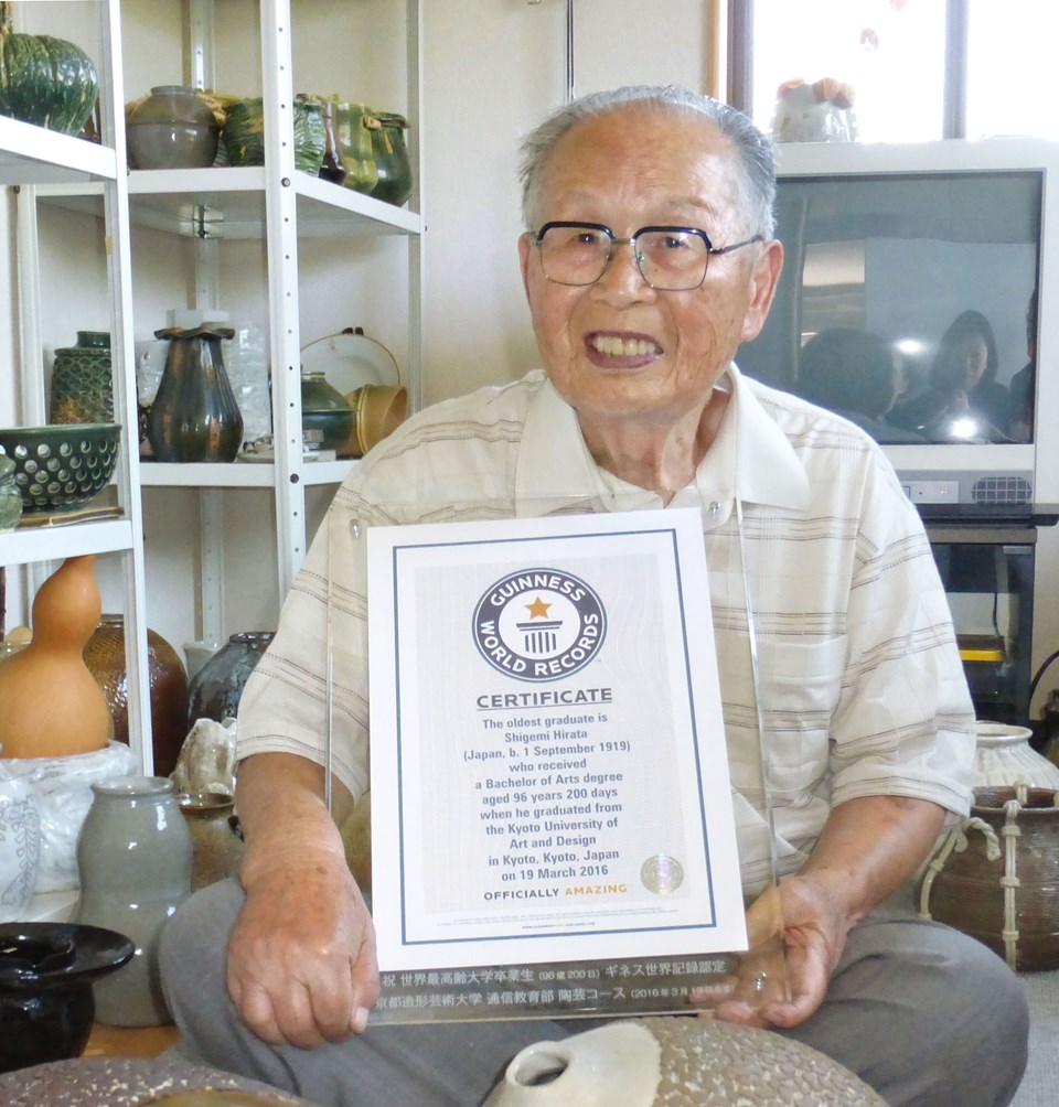 96 Yaşındaki Shigemi Hirata sertifikasıyla.