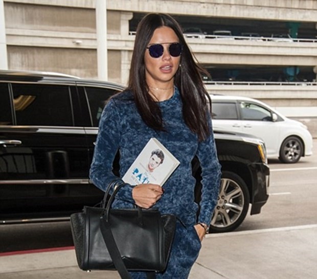 Text hara, adriana lima