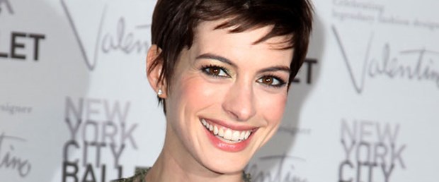 Anne Hathaway'in yeni projesi bebek