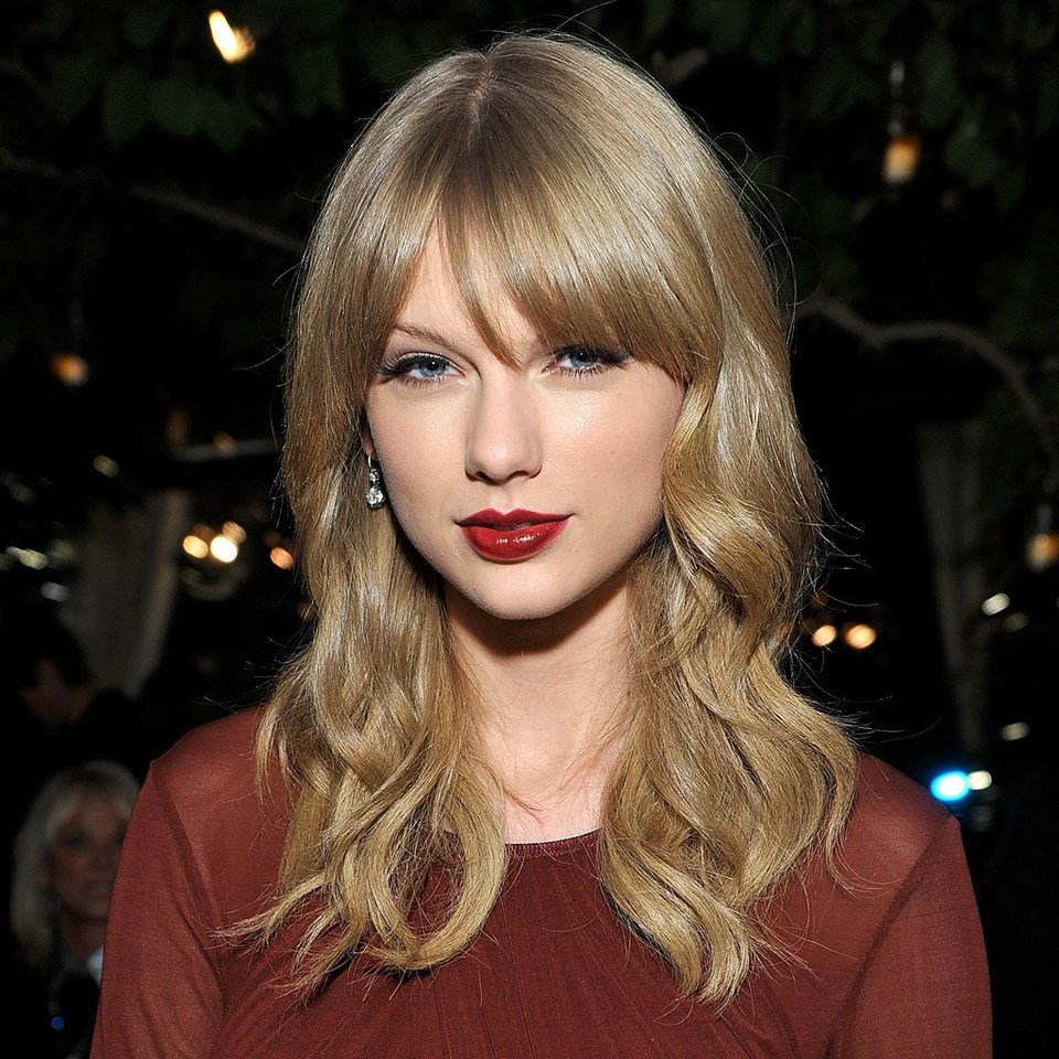 TAYLOR SWIFT