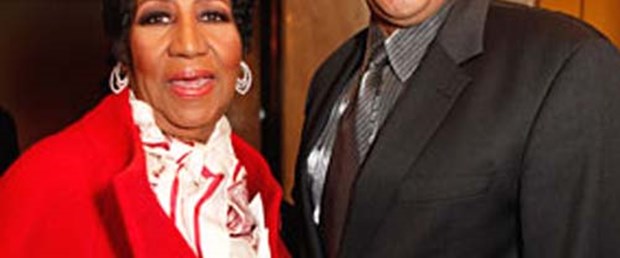Aretha Franklin nişanlandı