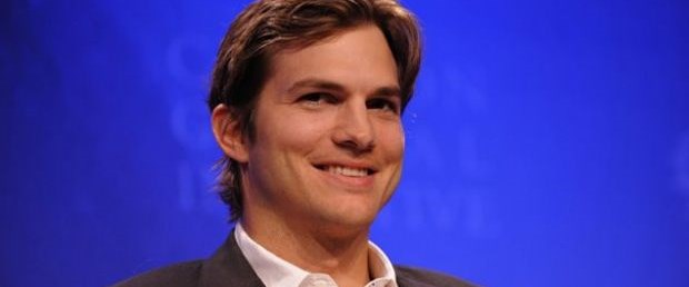 Ashtonkutcher-23-01-15