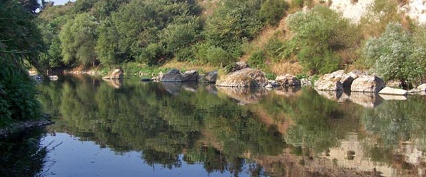 Asi Nehri'nde tekne sefası