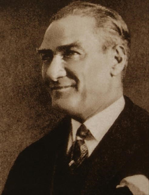 Atatürk'ün gülen fotoğrafları