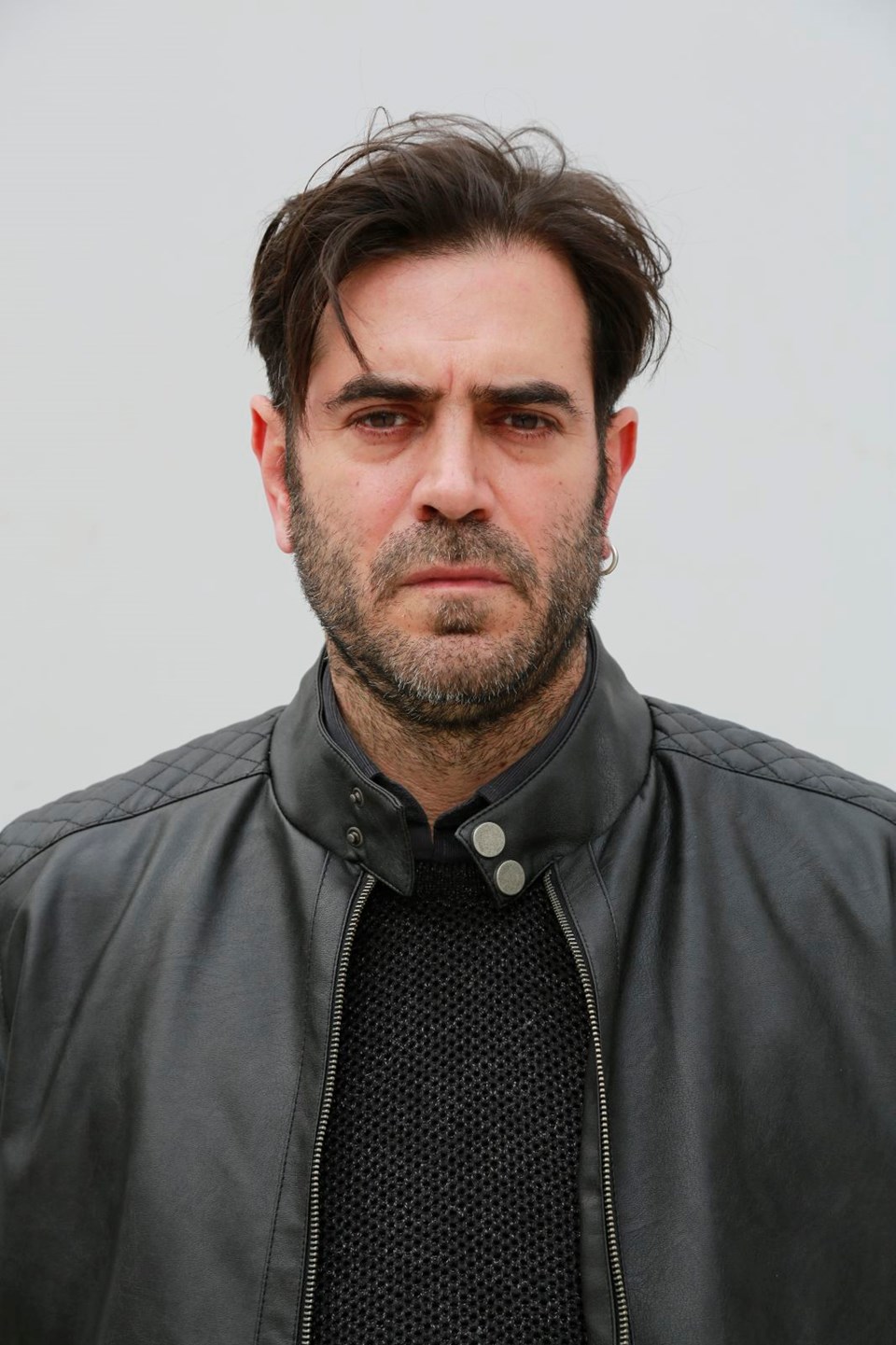 avlu, oyuncu kadrosu, teoman kumracıbaşı