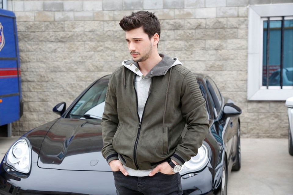 Denizcan Aktaş, avlu, avlu oyuncu kadrosu